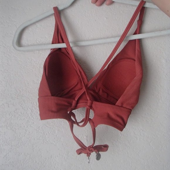 V scoop swimsuit top - Picture 2 of 3